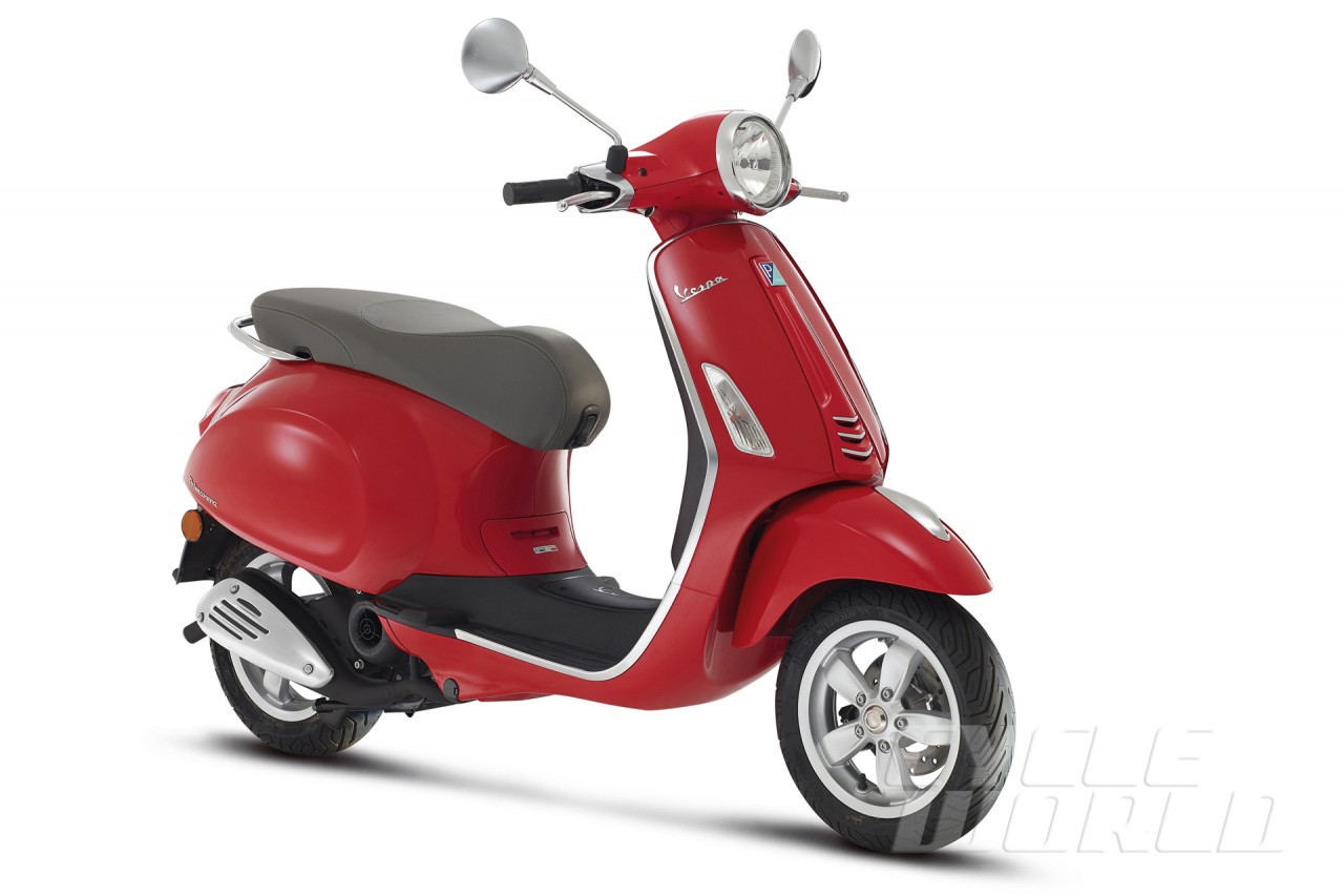 VESPA-PRIMAVERA-50-2-STROKE-STUDIO-3-4-FRONT-R