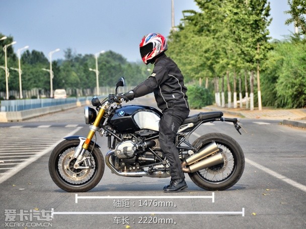 BMW R nineT Test Riding