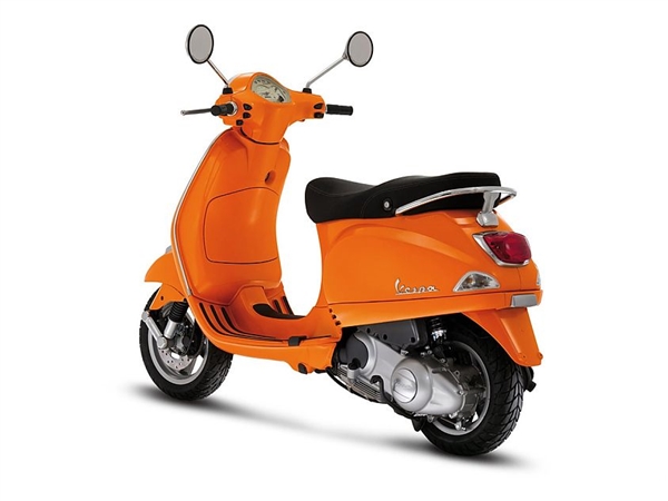 多看两眼就想买买买 Vespa LX摩托车