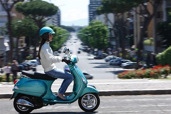 多看两眼就想买买买 Vespa LX摩托车