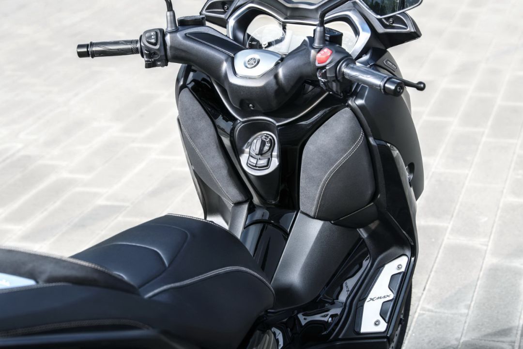 配备牵引力控制系统,yamaha 2019 x-max 125 特别版