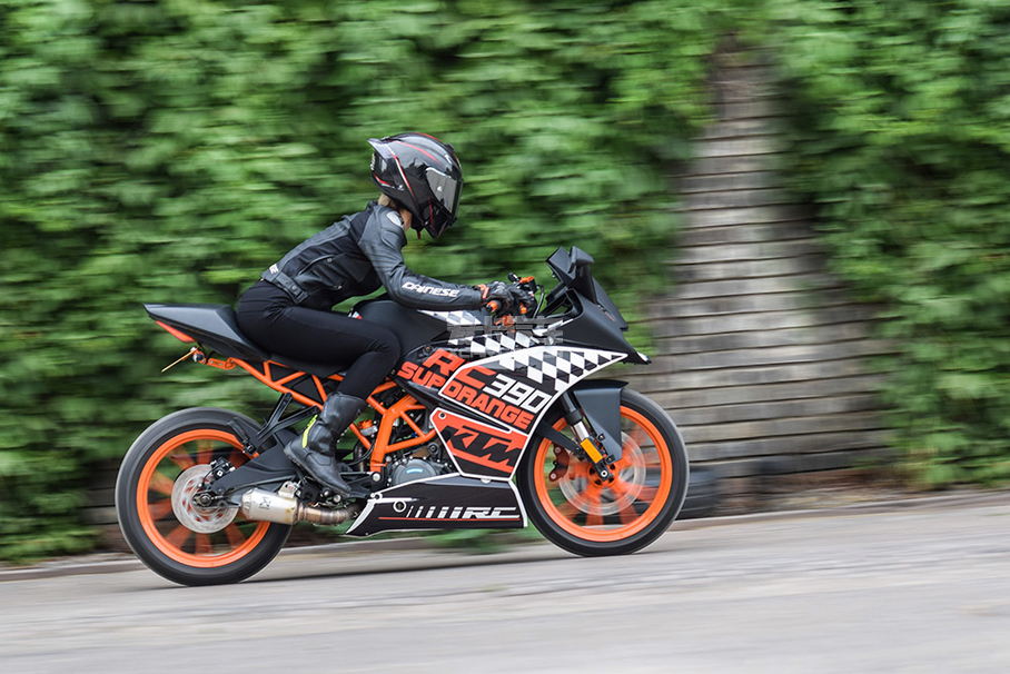 女摩头;美女;机车美女;摩托日志;机车女;摩托车;KTM;RC