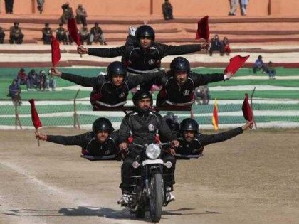 三轮摩托车曾是警察和军队的装备，在中国使用30多年，之后消失了