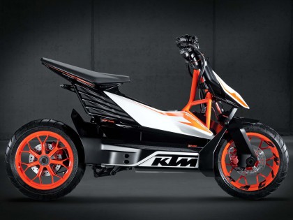 KTM E-Speed电动踏板 单摇臂皮带传动 2022年开始量产